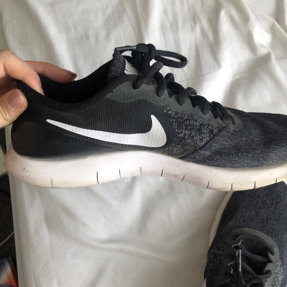 Nike flex contact tennis shoes - Picture 2 of 3